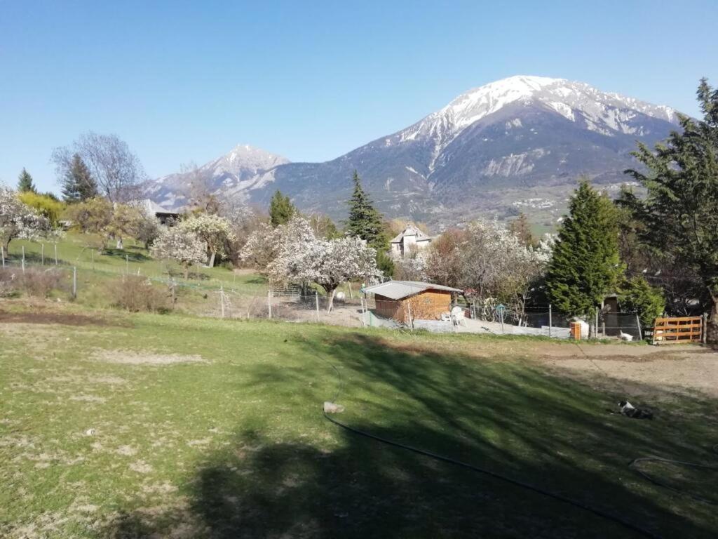 Hotel & Restaurant Le Chalvet Embrun Buitenkant foto