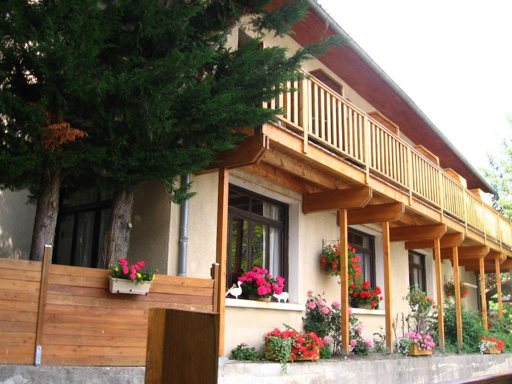 Hotel & Restaurant Le Chalvet Embrun Buitenkant foto