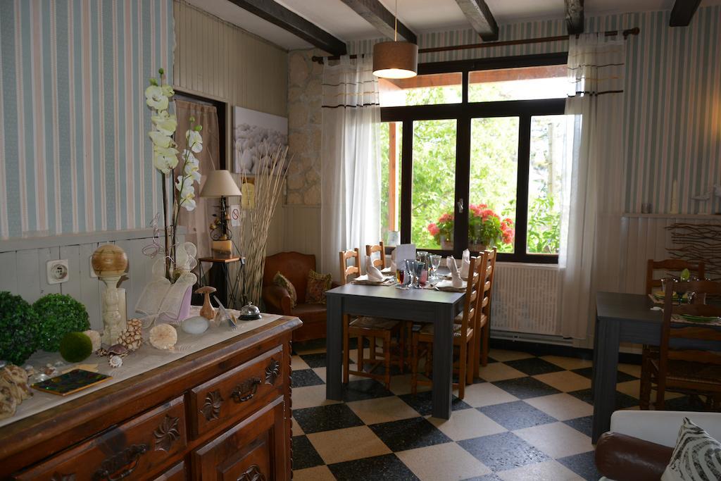 Hotel & Restaurant Le Chalvet Embrun Buitenkant foto